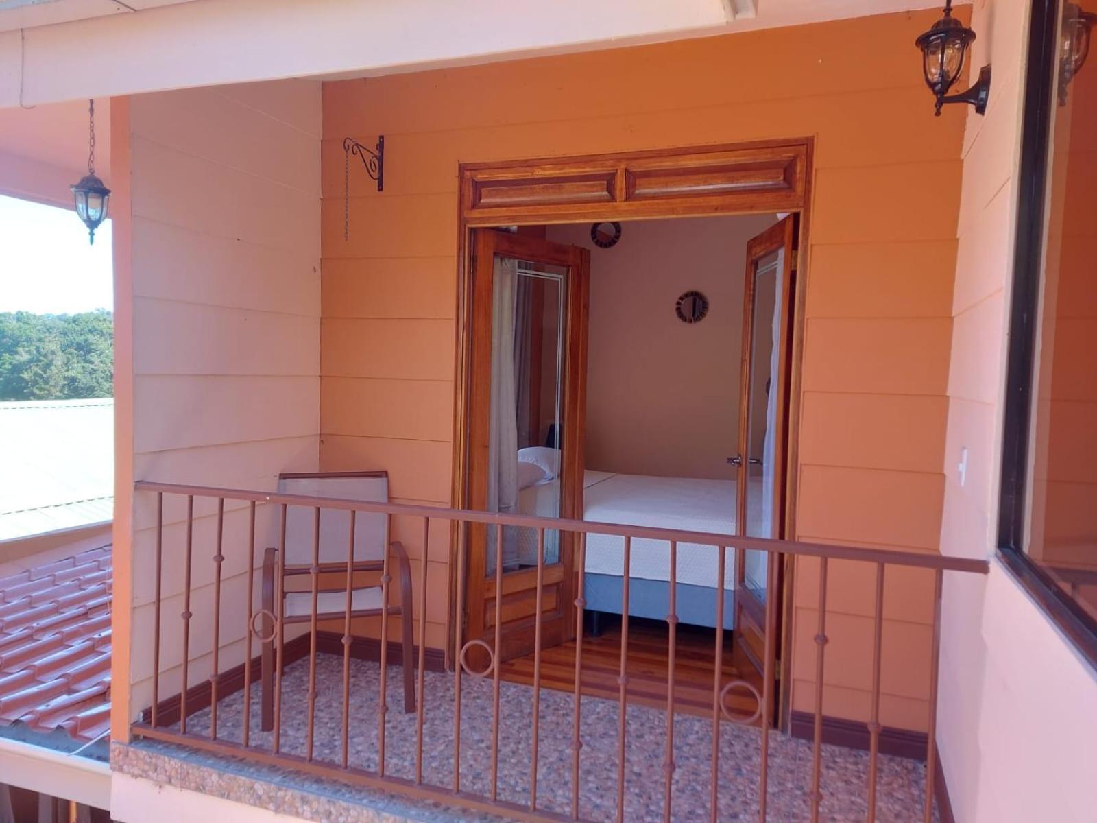 Mi Casa Su Casa Couette-café